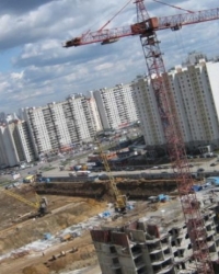 Город Москва нуждается в 200 тыс. рабочих строительной отрасли.